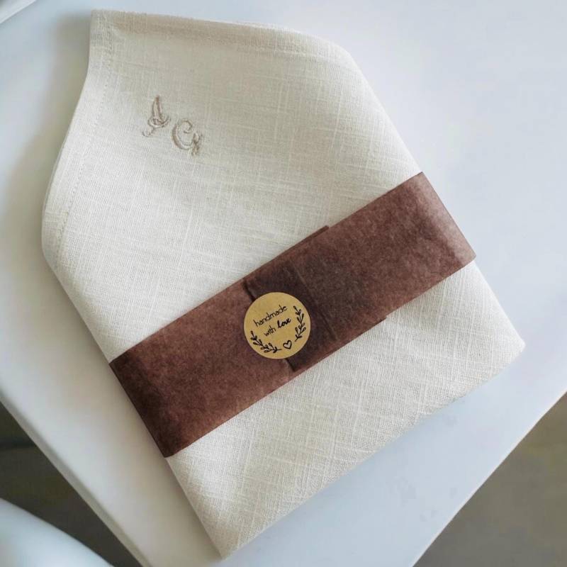 Einstecktuch Mit Monogramm Oder Wunschtext Herren Creme Leinen, Personalisiert Bestickt Wunschgröße -Anzug & Hochzeit Trauzeugen Geschenk von Taufkleiddesign