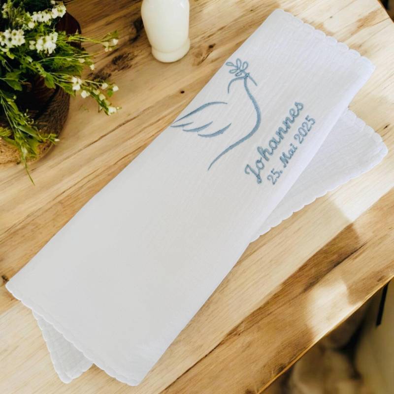 Taschentuch Bestickt Aus Weichem Musselin - Personalisiertes Zur Taufe von Taufkleiddesign