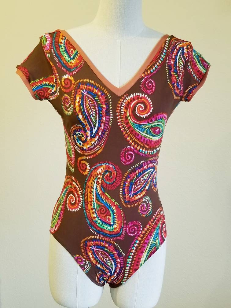 Große Aurora Mit X-Kurzen Ärmeln von TayloredDancewear