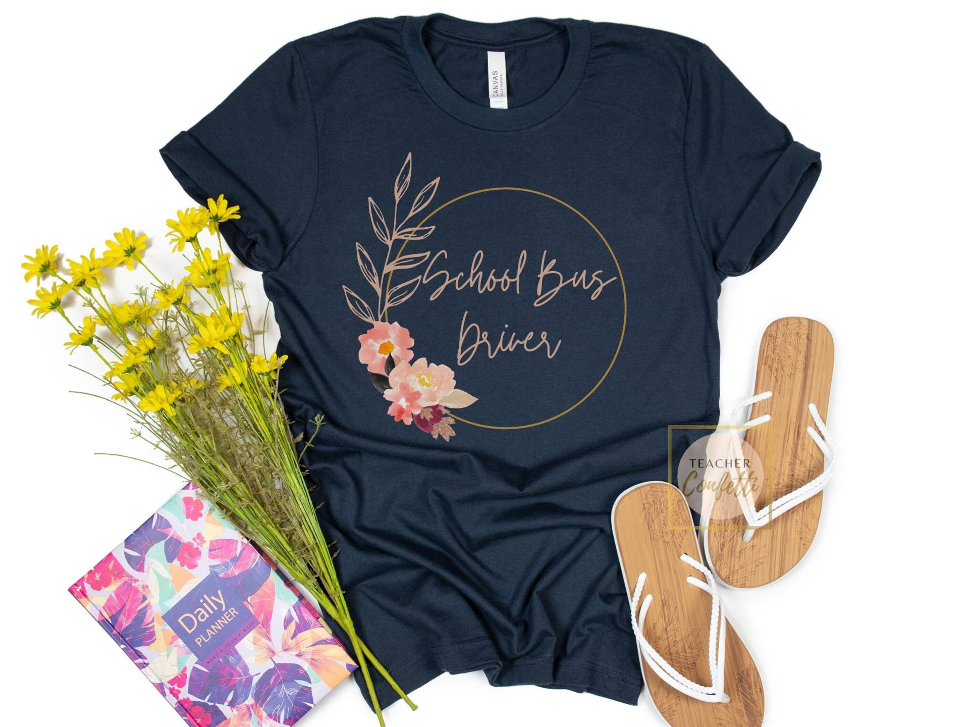 Schulbusfahrer Shirt, Geschenk, Shirts Für Schulbusfahrer, Wertschätzung, Blumenbusfahrer T-Shirt Schulbusfahrer Shirt, Geschenk, Shirts Für Schulbusfahrer, Wertschätzung, Blumenbusfahrer T-Shirt von TeacherConfetti