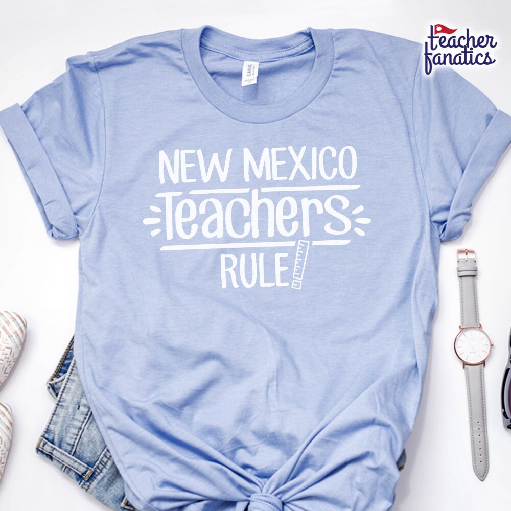New Mexico Teacher Rule School Spirit Shirt - Lustiges State Team T Neue Schüler Erzieher, Zukünftige Ausbilder, Nationale Bildungskonferenzen New Mexico Teacher Rule School Spirit Shirt - Lustiges State Team T Neue Schüler Erzieher, Zukünftige Ausbilder, Nationale Bildungskonferenzen von TeacherFanatics