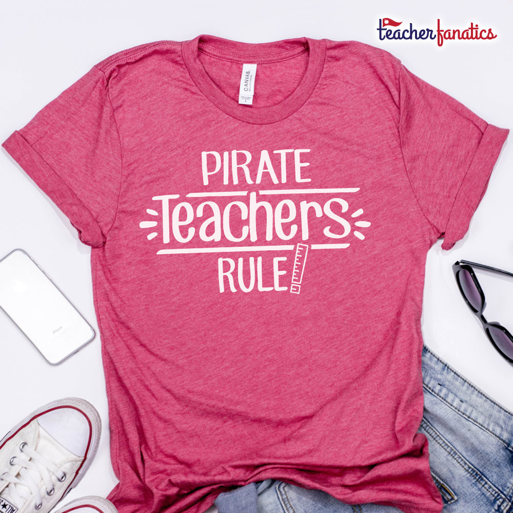 Piraten Lehrer Regel Schulgeist Shirt - Lustiges Maskottchen Team T Geschenk Für Neue Lehrer, Zukünftige Ausbilder Piraten Lehrer Regel Schulgeist Shirt - Lustiges Maskottchen Team T Geschenk Für Neue Lehrer, Zukünftige Ausbilder von TeacherFanatics