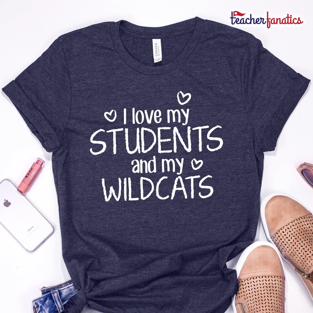 Schule Geist Shirts - Ich Liebe Meine Schüler Und Wildcats Geschenk Für Lehrer Wertschätzung, Ruhestand, Weihnachten Wildcat Maskottchen Team T Schule Geist Shirts - Ich Liebe Meine Schüler Und Wildcats Geschenk Für Lehrer Wertschätzung, Ruhestand, Weihnachten Wildcat Maskottchen Team T von TeacherFanatics
