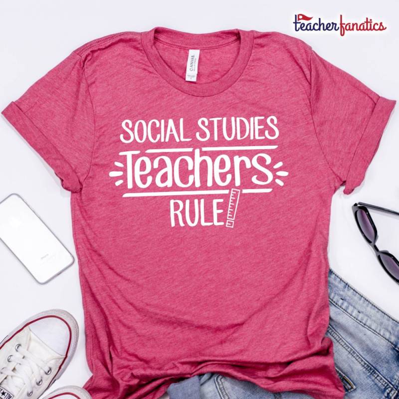 Social Studies Teacher Rule Shirt - Lustiges Science New Instructor Geschenk Idee Für Zukünftige Geschichtspädagogen, Civics Professors, Tutoren Social Studies Teacher Rule Shirt - Lustiges Science New Instructor Geschenk Idee Für Zukünftige Geschichtspädagogen, Civics Professors, Tutoren von TeacherFanatics