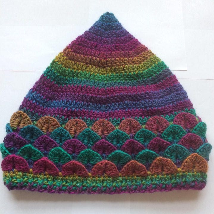 Handgemachter Gehäkelter Pixie-Hut Drachenschuppen-Meerjungfrau-Design, Baby Zu Erwachsenem von TeagardencrochetUK
