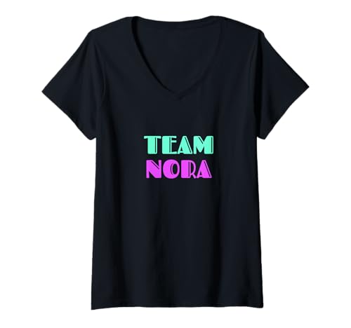 Damen Cheer for Nora, Show Support Be On Team Nora | 90s Style T-Shirt mit V-Ausschnitt Damen Cheer for Nora, Show Support Be On Team Nora | 90s Style T-Shirt mit V-Ausschnitt von Team Nora