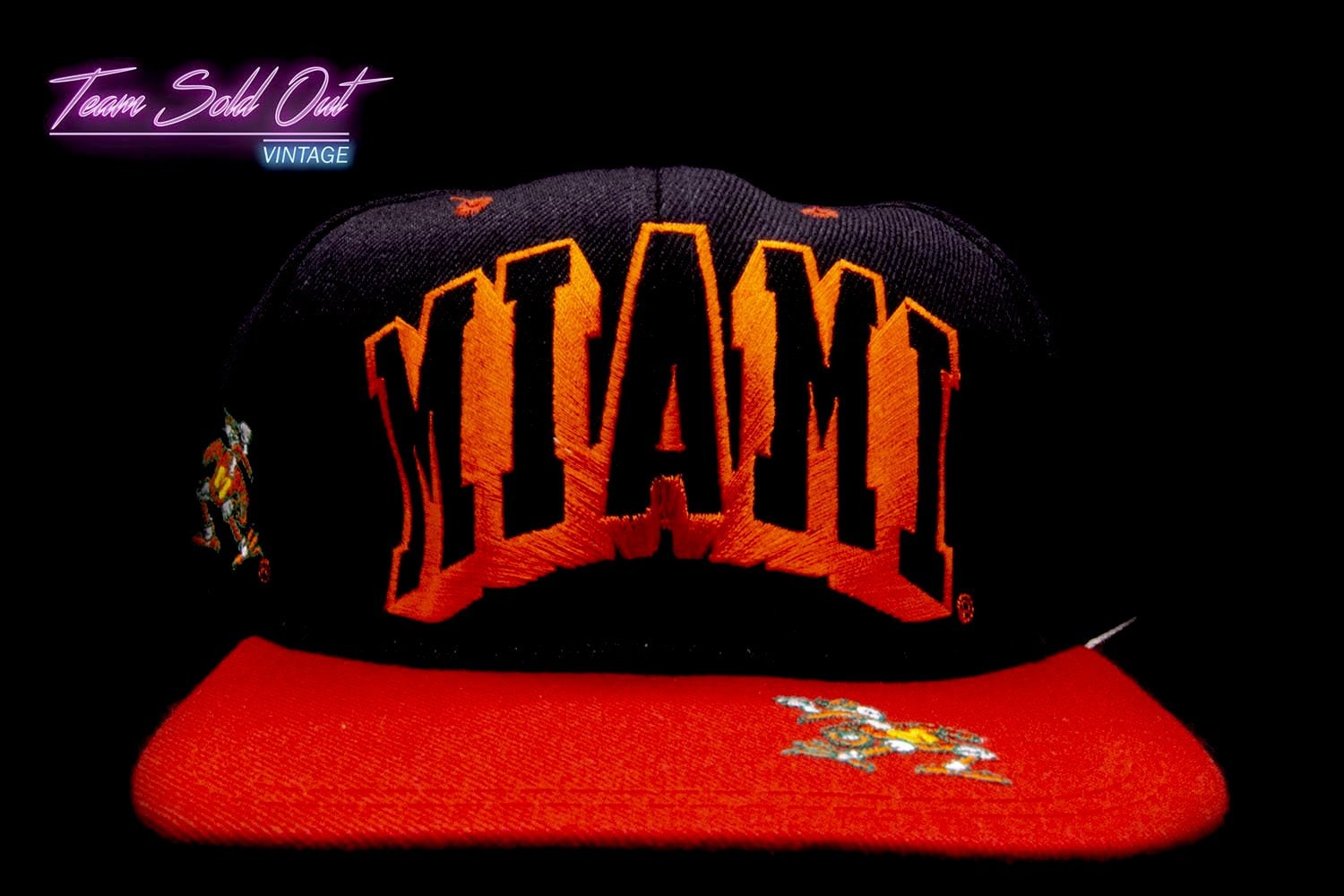 Vintage Cap Boy Blockhead Miami Hurricanes Snapback Hat Ncaa von TeamSoldOutVintage