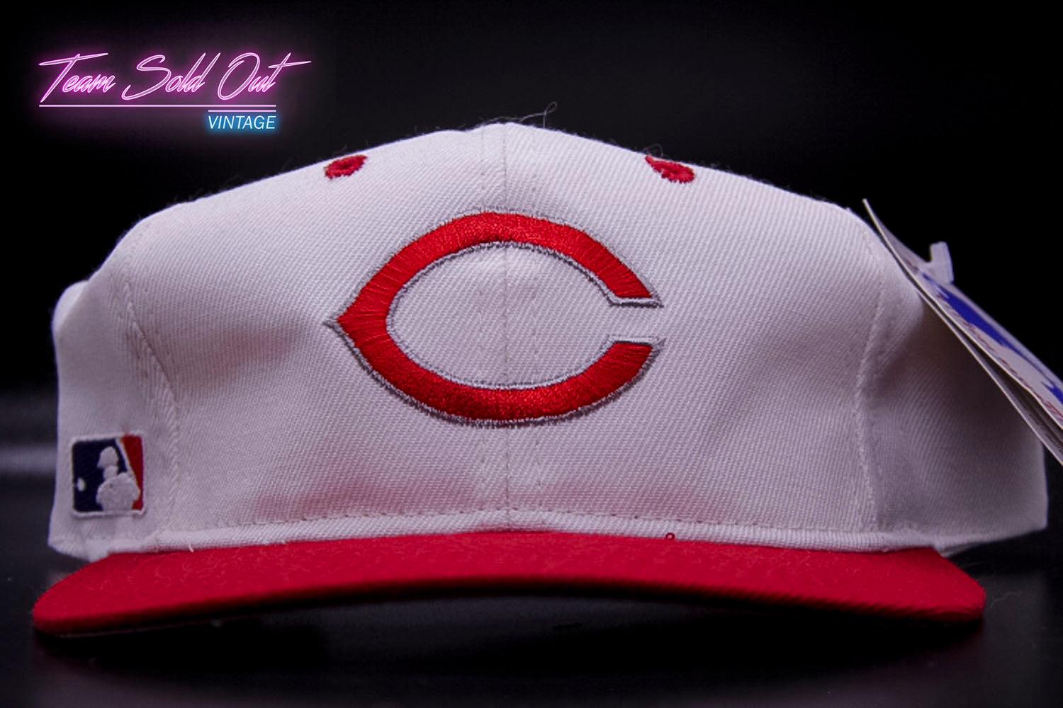 Vintage Sport Spezialitäten White Dome Cincinnati Reds Snapback Hut Mlb Vintage Sport Spezialitäten White Dome Cincinnati Reds Snapback Hut Mlb von TeamSoldOutVintage