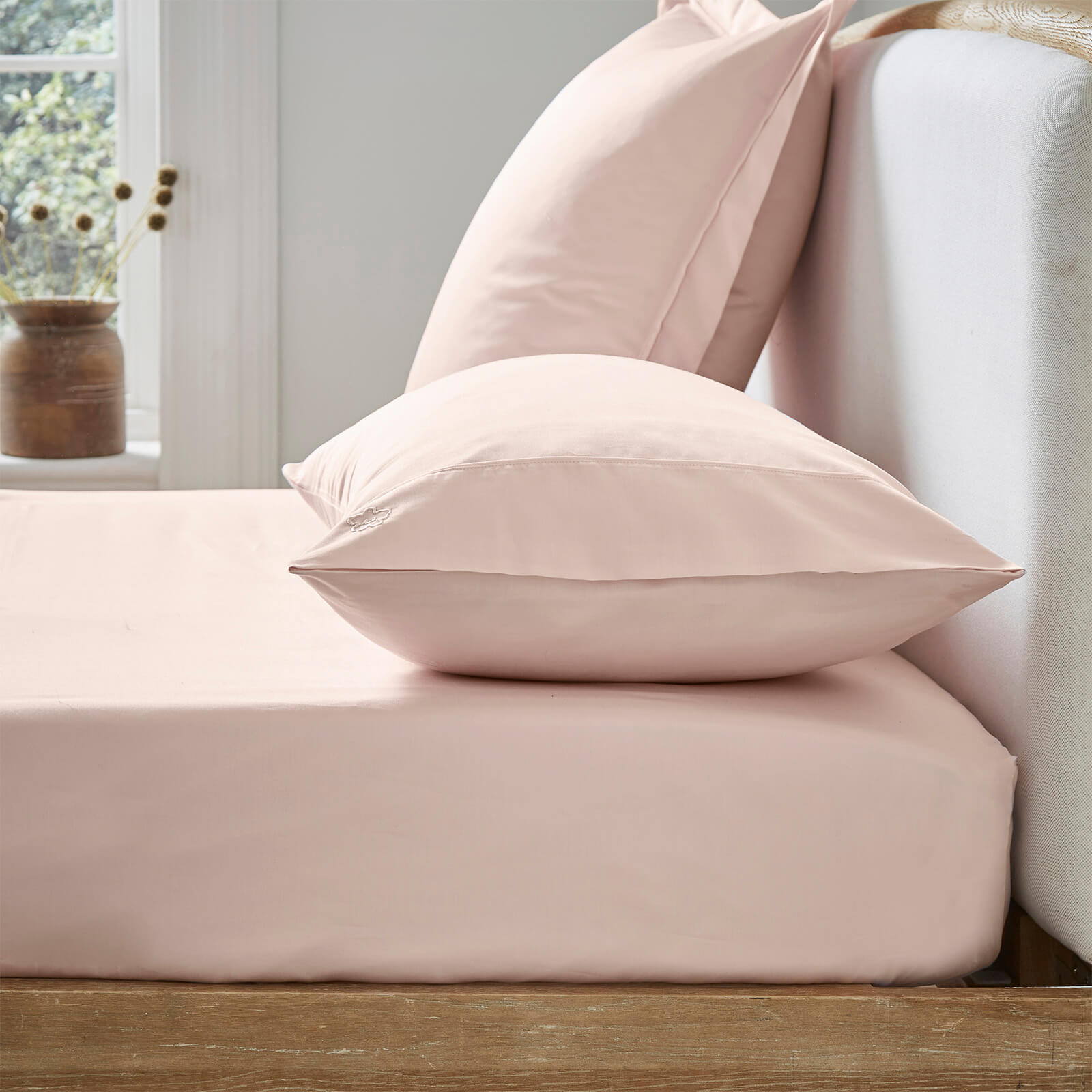 Ted Baker Fitted Sheet - Pink - King von Ted Baker