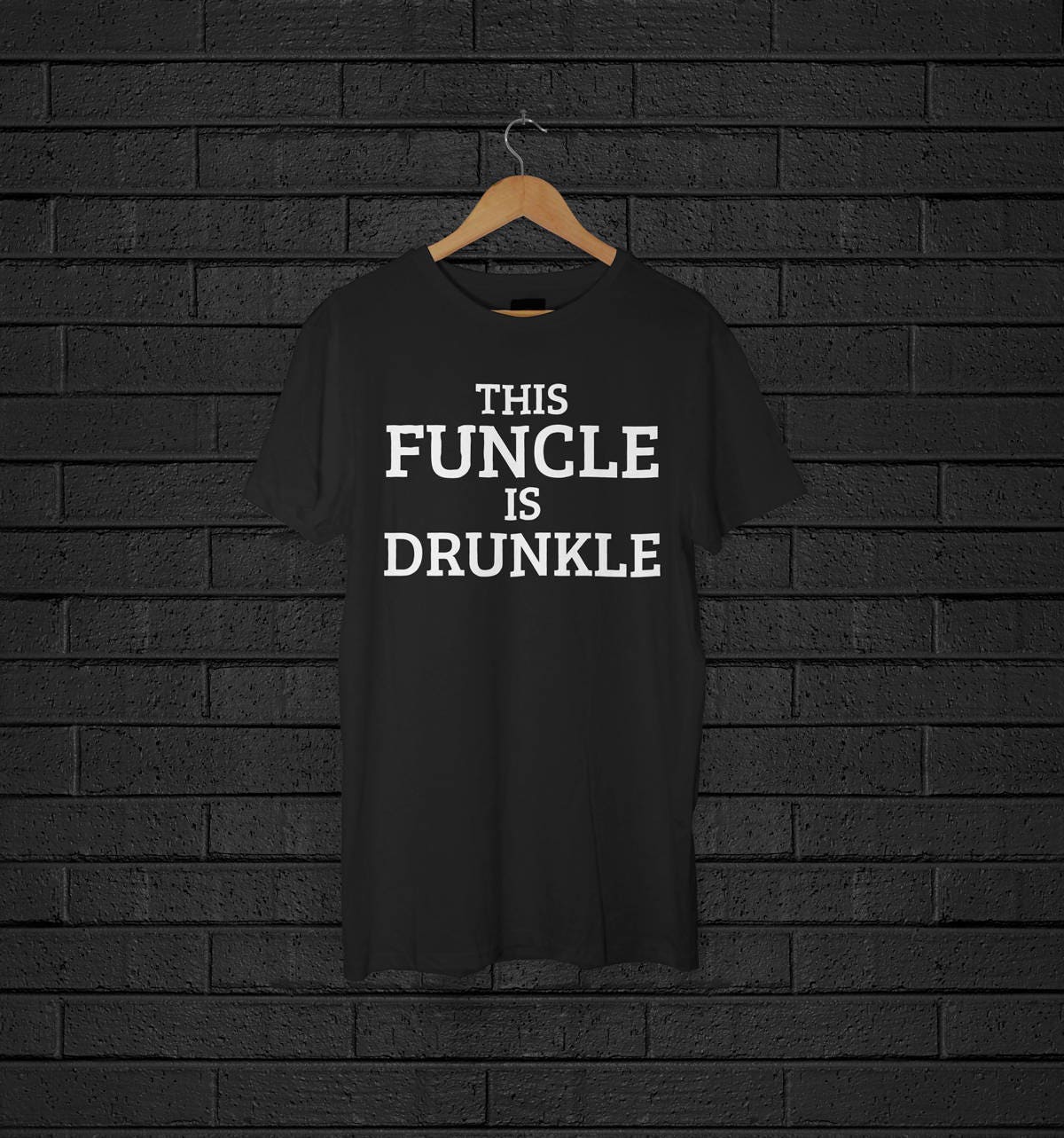 Dieser Funcle Ist Betrunken Shirt - Kurzarm Unisex T-Shirt Dieser Funcle Ist Betrunken Shirt - Kurzarm Unisex T-Shirt von TeeAFstore
