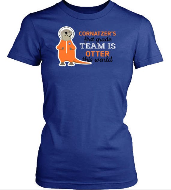 Fischotter Frauen Passen T-Shirt. Lustige Otter Shirt von TeeDino