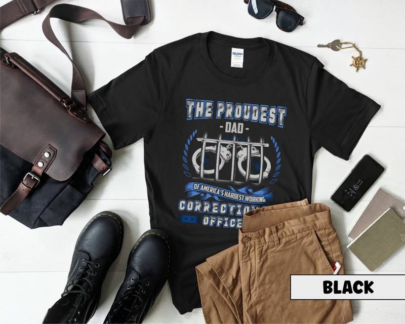Korrekturoffizier Dad Shirt - T Geschenke Stolzer Korrekturmann Papa Korrekturoffizier Dad Shirt - T Geschenke Stolzer Korrekturmann Papa von TeeGateway