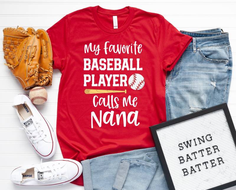 Baseball Nana/Shirt Mein Lieblingsspieler Nennt Mich Geschenk Für Oma Unisex T-Shirt Baseball Nana/Shirt Mein Lieblingsspieler Nennt Mich Geschenk Für Oma Unisex T-Shirt von TeeShirtSeason