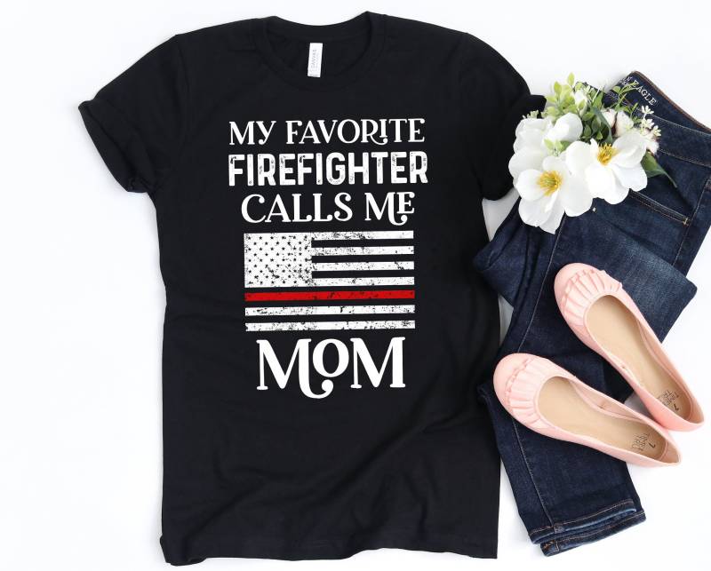 Feuerwehrmann/Shirt Thin Red Line Mama Mein Lieblings Nennt Mich Unisex T-Shirt von TeeShirtSeason