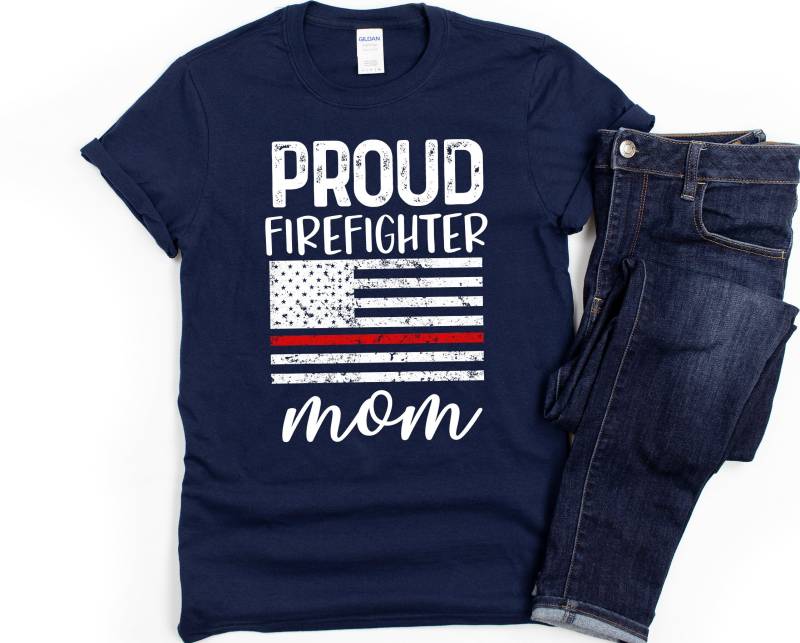 Feuerwehrmann Mama/Shirt Dünne Rote Linie Flagge Geschenk Für Unisex T-Shirt Feuerwehrmann Mama/Shirt Dünne Rote Linie Flagge Geschenk Für Unisex T-Shirt von TeeShirtSeason