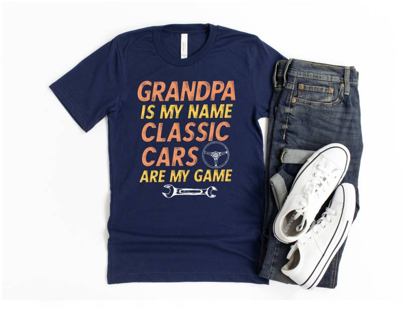 Opa Auto Shirt, Oldtimer, Ist Mein Name Oldtimer Sind Spiel Lustige Herren Vatertag Kurzarm Unisex T-Shirt von TeeShirtSeason
