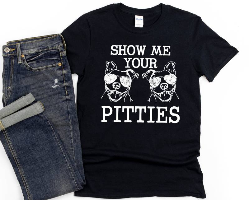 Pitbull Liebhaber Geschenk/Lustiges Shirt Dad Mom Unisex T-Shirt Pitbull Liebhaber Geschenk/Lustiges Shirt Dad Mom Unisex T-Shirt von TeeShirtSeason