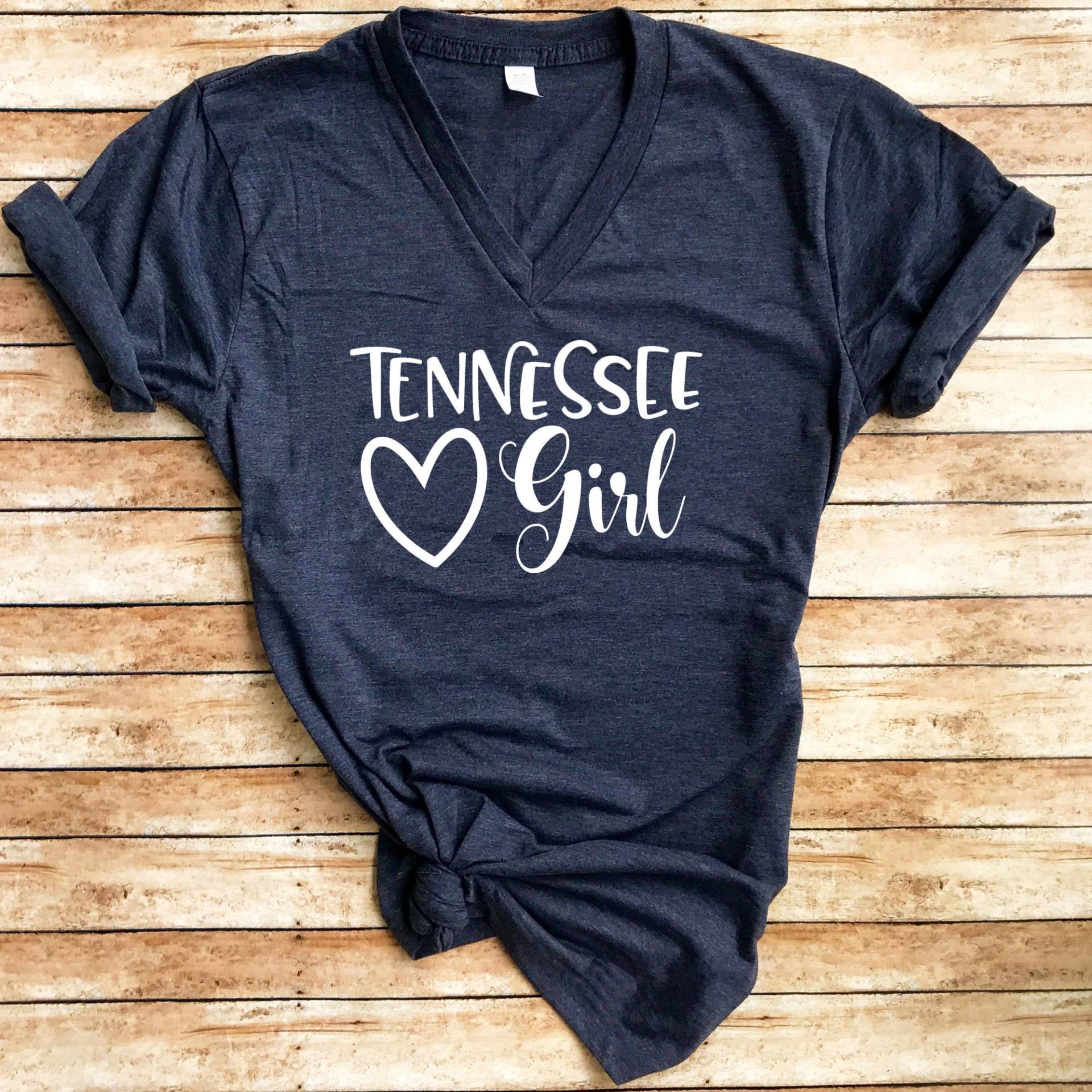 Tennessee Girl/V-Ausschnitt Shirt East Nashville Home von TeeSpill