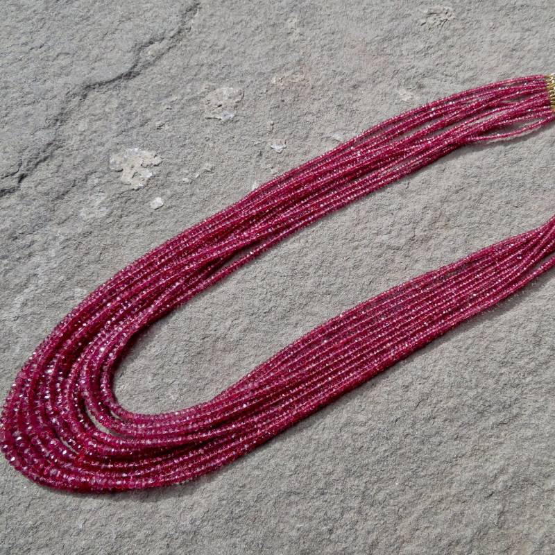 Roter Spinell Multi Strang Halskette 14K Gold Edelstein Wasserfall Roter Spinell Multi Strang Halskette 14K Gold Edelstein Wasserfall von TeeceTorre