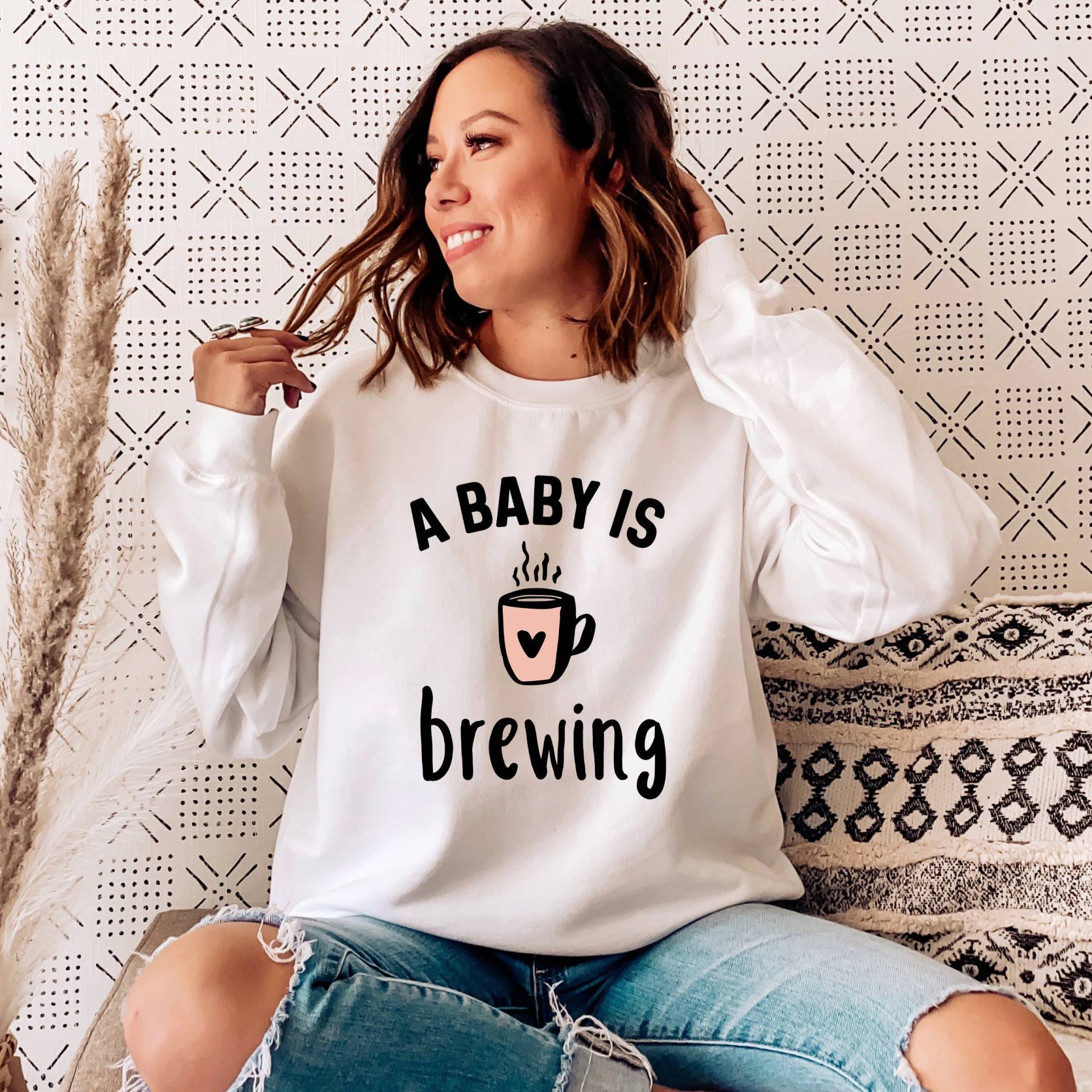 Ein Baby Braut Umstandssweatshirt | Umstandspullover Zukünftige Mutter Sweatshirt Bäuchlein Pullover Wifey von Teegarb