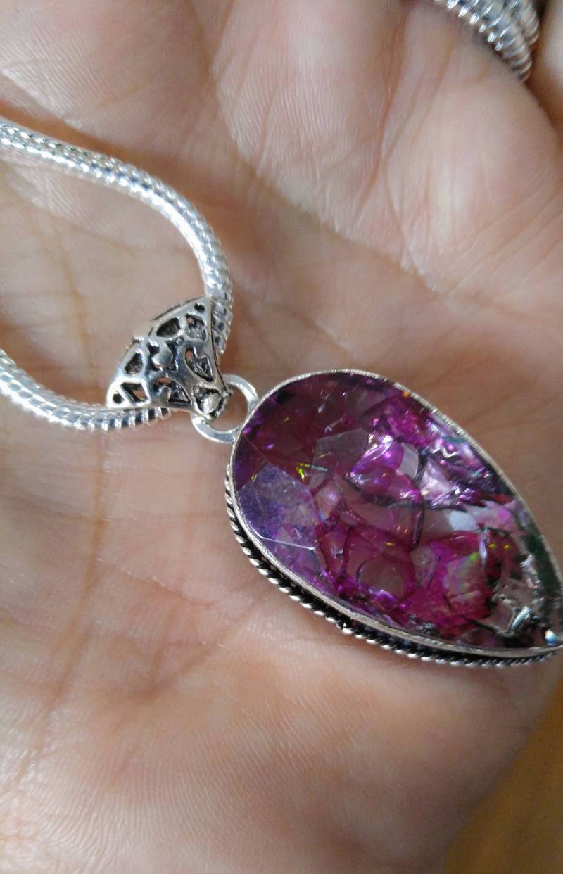 Schöne Druzy Geode Achat Halskette Schöne Druzy Geode Achat Halskette von Telimenka