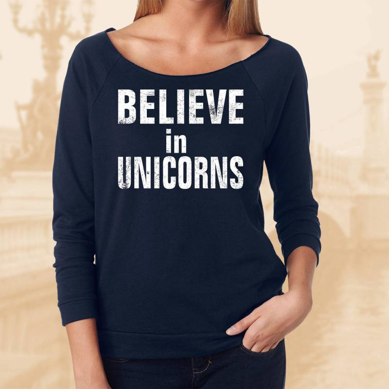 Believe in Einhörner Shirt. Damen 3/4 Raglan Ärmel Schulterfreies Kostenloser Versand Mehr Farben von TellaTees