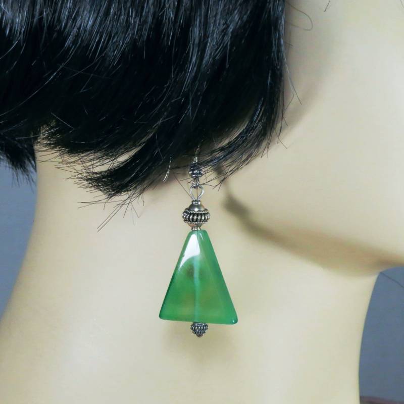 Grüner Onyx Sterlingsilber Ohrringe Dreieckiger Edelstein Tropfen Ohrringe Grüner Onyx Sterlingsilber Ohrringe Dreieckiger Edelstein Tropfen Ohrringe von TelumaDesigns