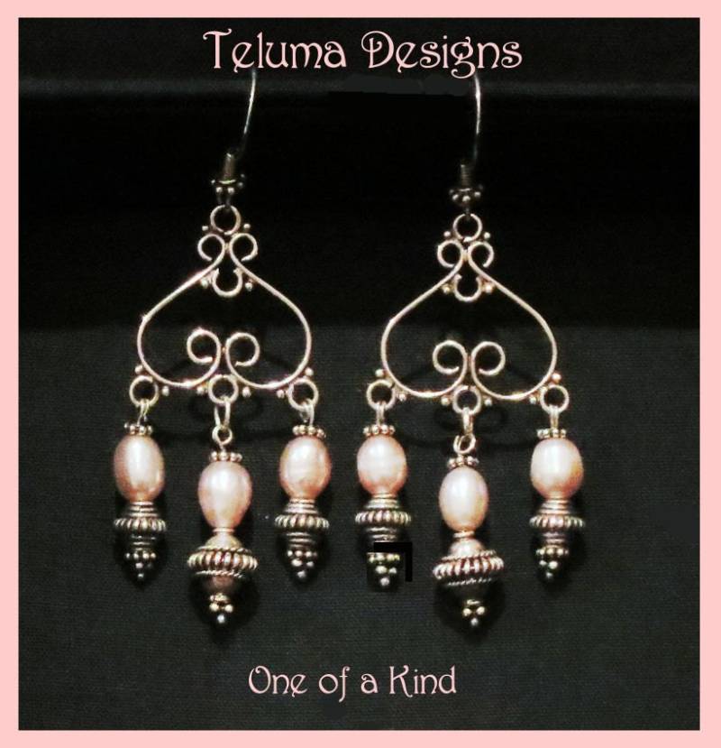 sterling Silber Chandelier Ohrringe Pfirsichrosa Perle Brautschmuck sterling Silber Chandelier Ohrringe Pfirsichrosa Perle Brautschmuck von TelumaDesigns