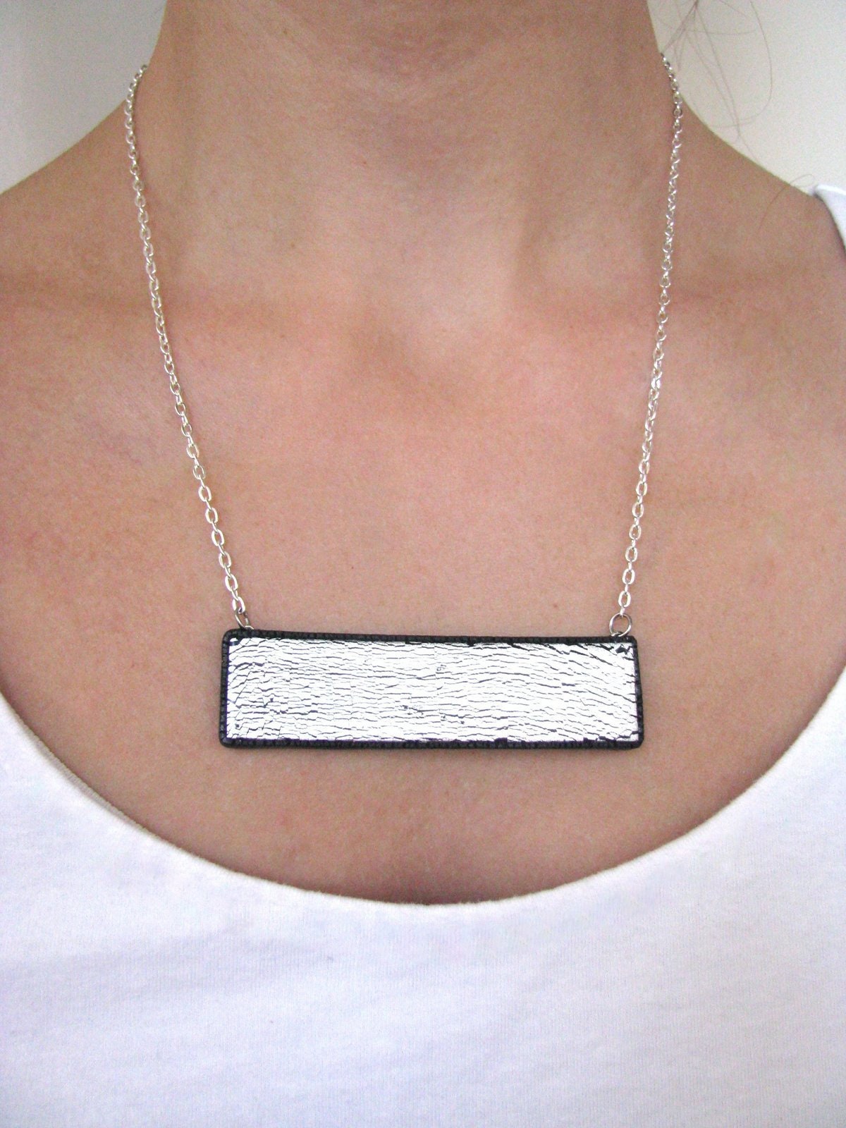 Bar Halskette Silber Moderne Geometrisch Schmuck Modern Statement Horizontal Große Geschenk von TemptedByArtJewelry