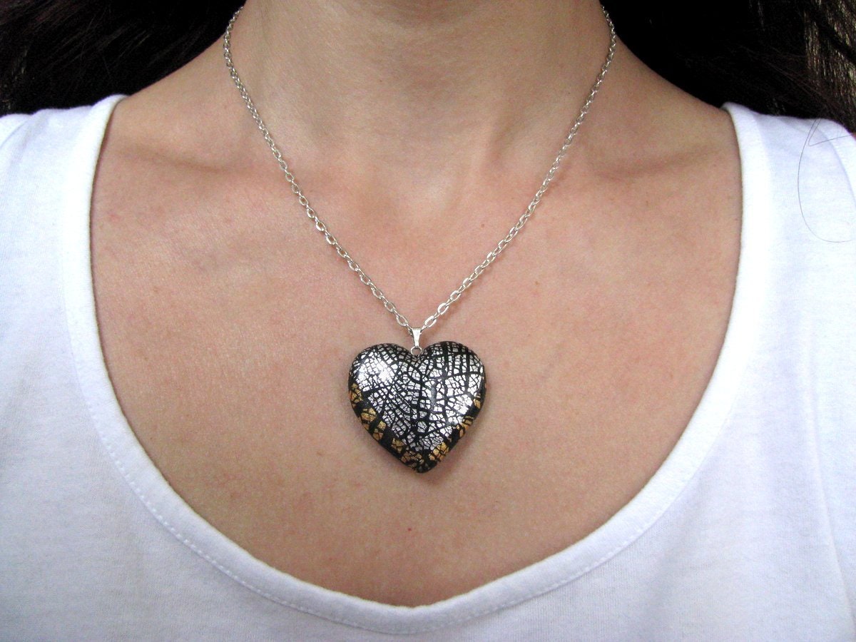 Herz Halskette Geschenk Silber Chunky Und Gold Statement Moderne Liebe von TemptedByArtJewelry