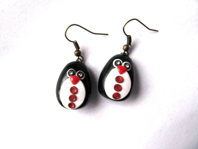 Pinguin Ohrringe Einfache Süße Kleine Tropfen Mini Baumeln Charme Geschenk Tierschmuck von TemptedByArtJewelry