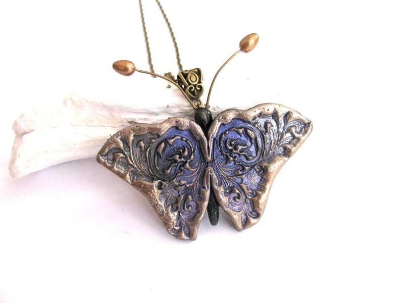 Schmetterling Halskette, Blau Gold Schmuck, Statement Halskette Steampunk Tier Schmuck Geschenk Wildlife Liebhaber von TemptedByArtJewelry