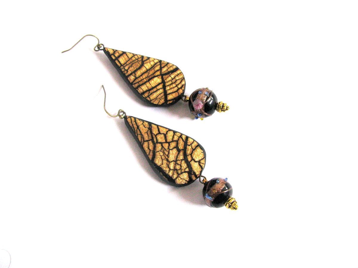 Schwarz Gold Ohrringe Glasperlen Tropfen Lampwork Perlen Einzigartige Baumeln Lange von TemptedByArtJewelry