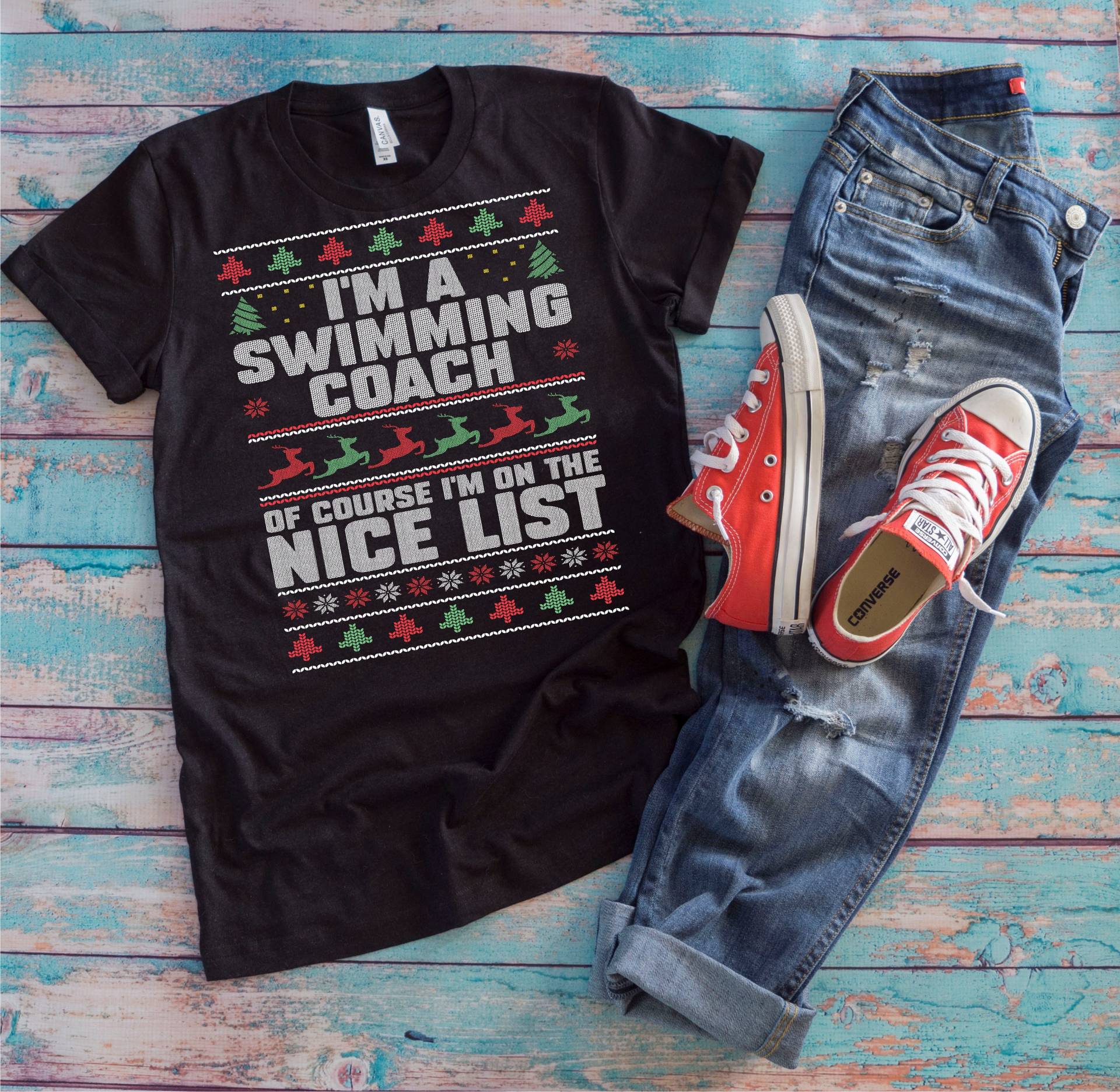 Weihnachtliches Schwimm-Coach-Shirt | Ich Bin Ein Schwimmtrainer Natürlich Ich Auf Der Schönen Liste Xmas Schwimmlehrer Ugly Sweater Geschenk von TempusVitae