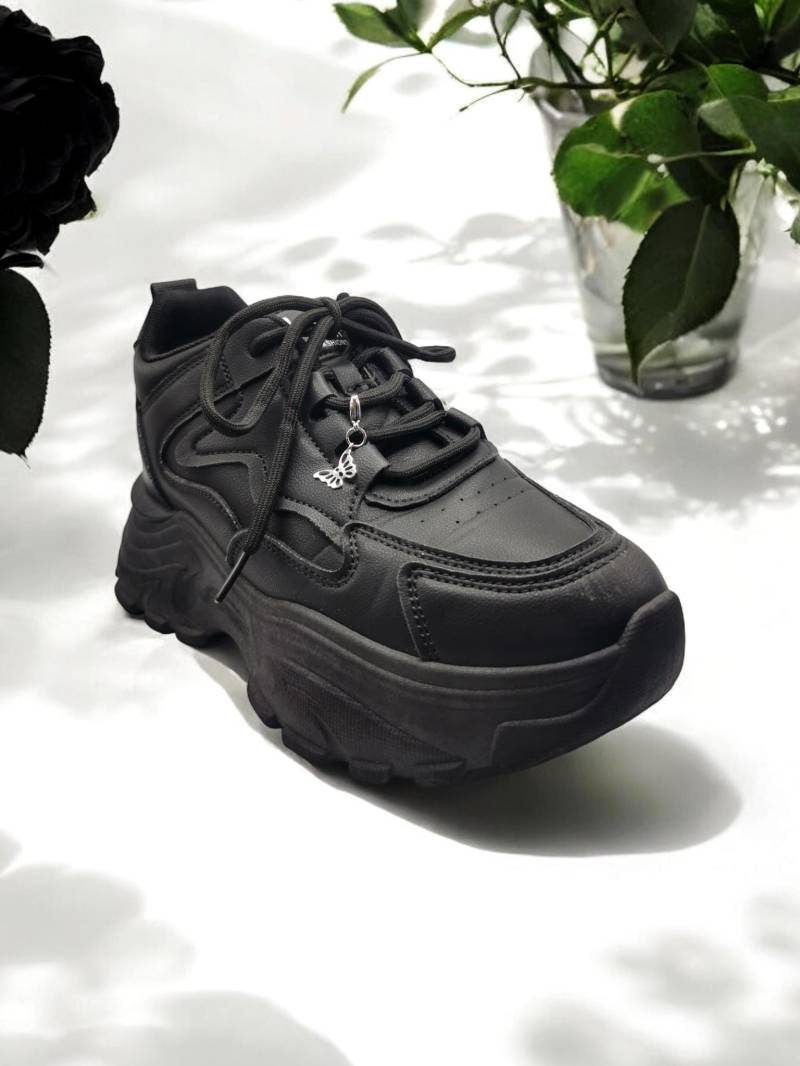 Edelstahl Schuhanhänger - Fliegender Schmetterling Edelstahl Schuhanhänger - Fliegender Schmetterling von TenBlackRosesCo