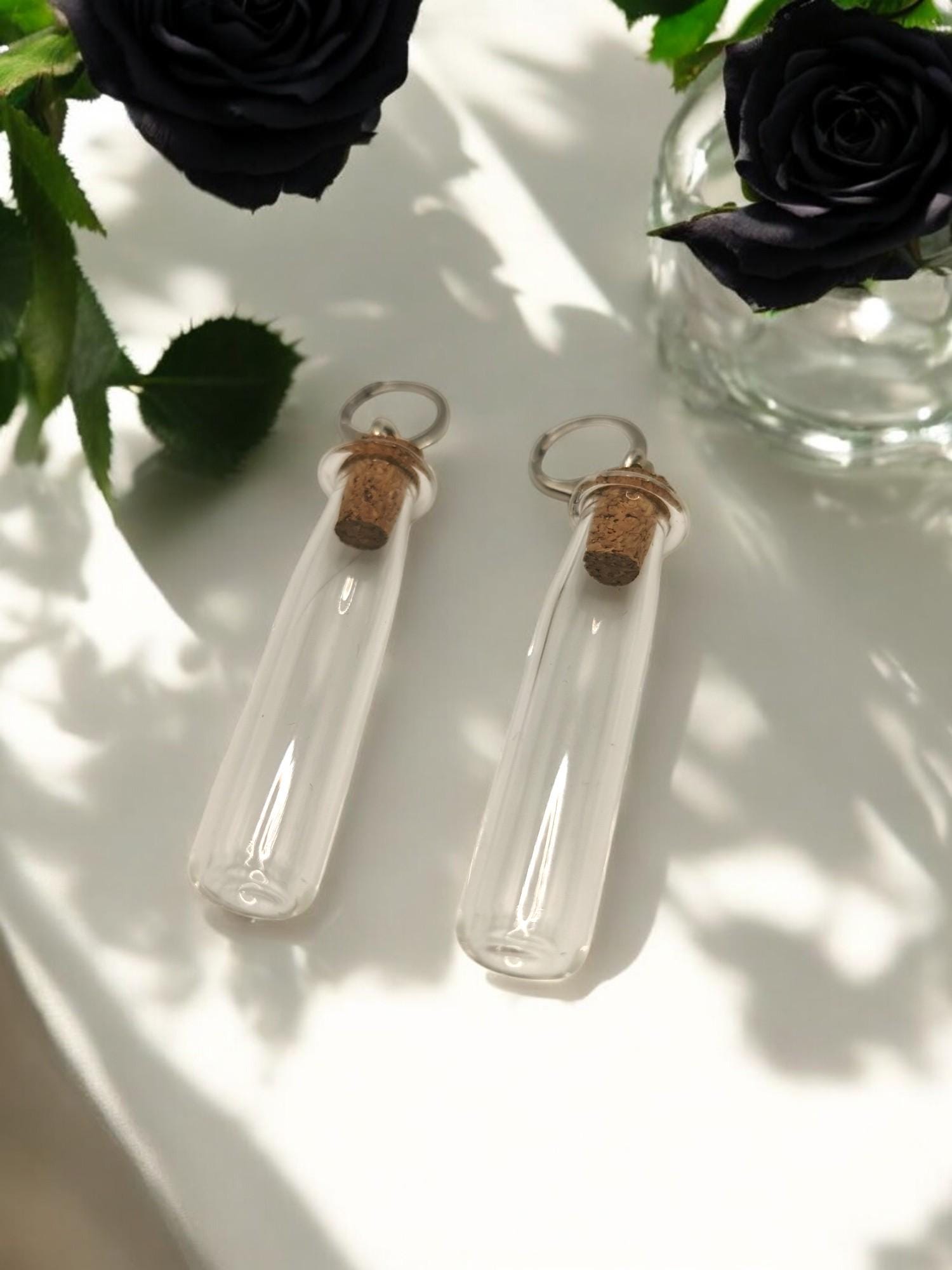 Flaschen Ohrringe - Befüllbare Mini Glas Anhänger | Diy Schmuck Gothic Accessoire Kreativer Ohrschmuck Handmade Flaschen Ohrringe - Befüllbare Mini Glas Anhänger | Diy Schmuck Gothic Accessoire Kreativer Ohrschmuck Handmade von TenBlackRosesCo