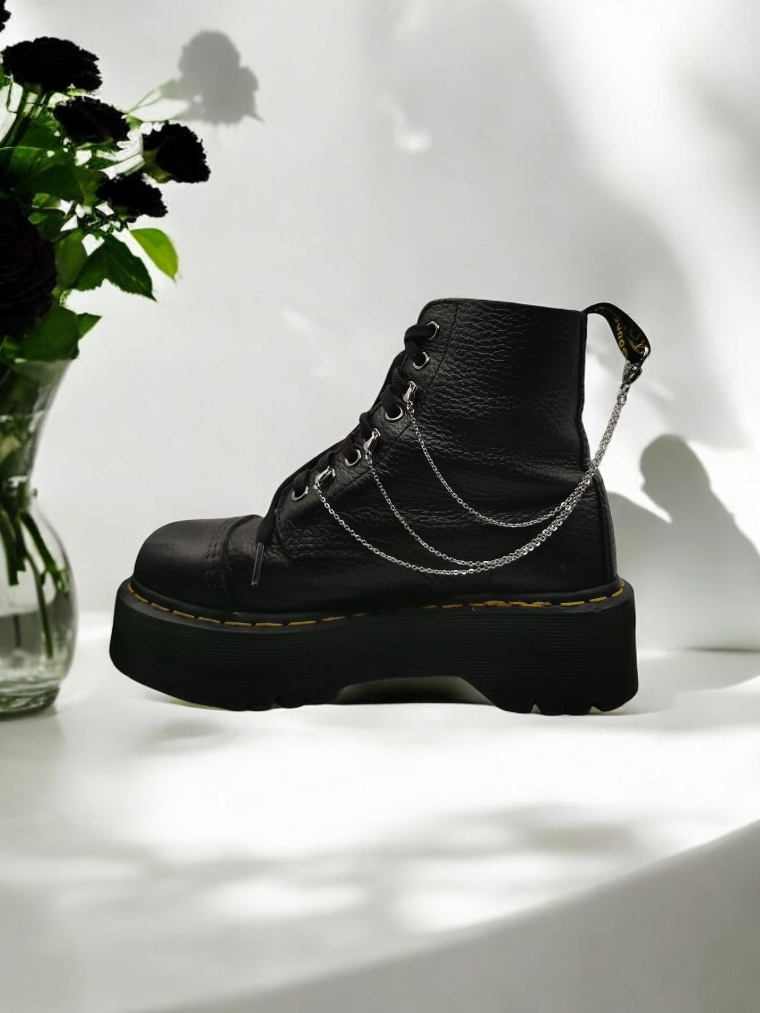 Silberne Schuhkette Aus Edelstahl Silberne Schuhkette Aus Edelstahl von TenBlackRosesCo