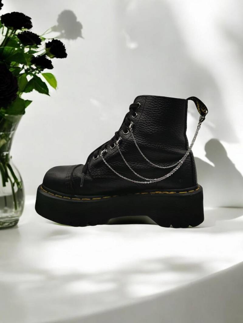 Silberne Schuhkette Aus Edelstahl Silberne Schuhkette Aus Edelstahl von TenBlackRosesCo