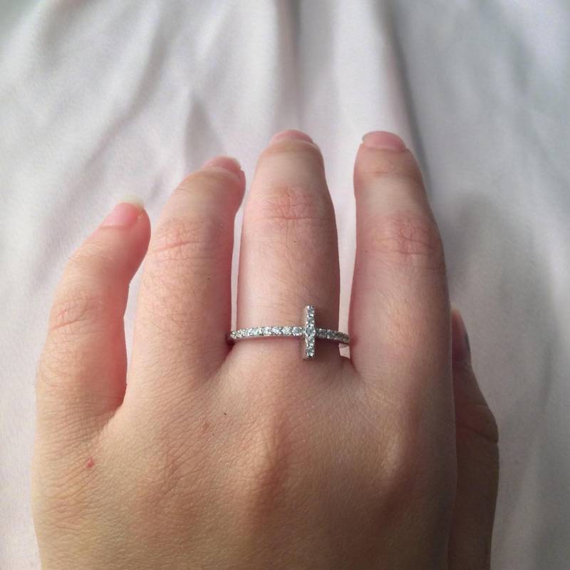 Kreuz Ring ~ Silber Seitlich - Geschenkbox von TenFingersToWear
