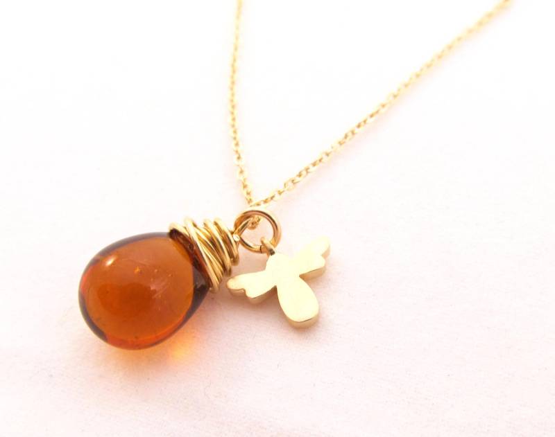Honig-Tropfen-Halskette Mit Bienenanhänger von TenRiversJewelry