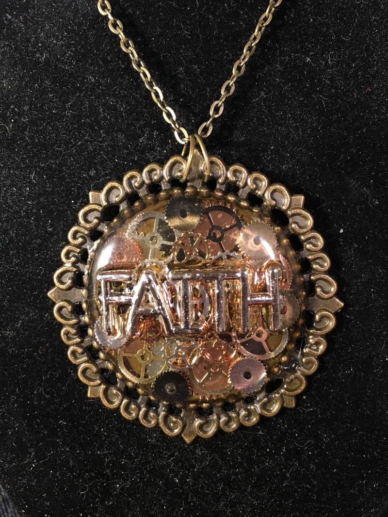 Der Glaube Ist Die Treibende Kraft Des Lebens Der Glaube Ist Die Treibende Kraft Des Lebens von TenaciousHopeGifts