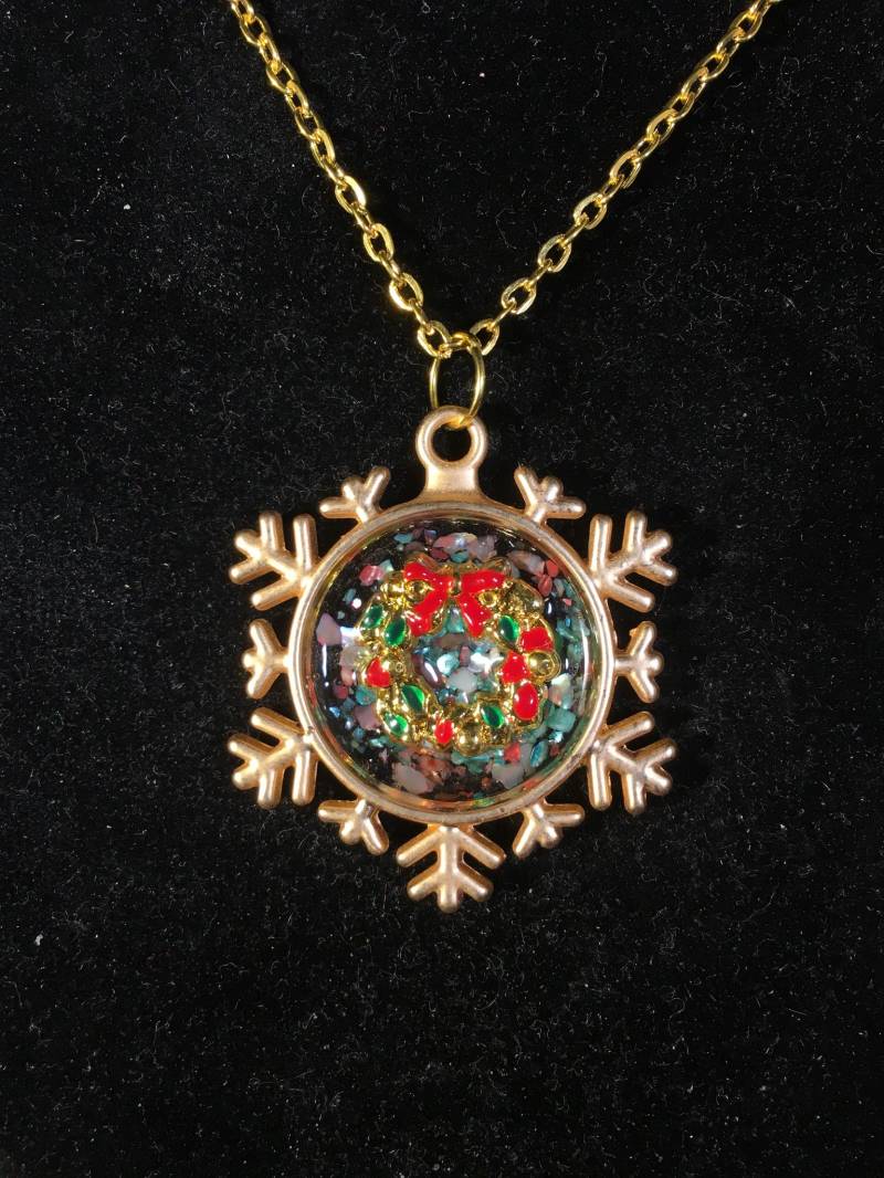 Dusche Von Golds Dusche Von Golds von TenaciousHopeGifts