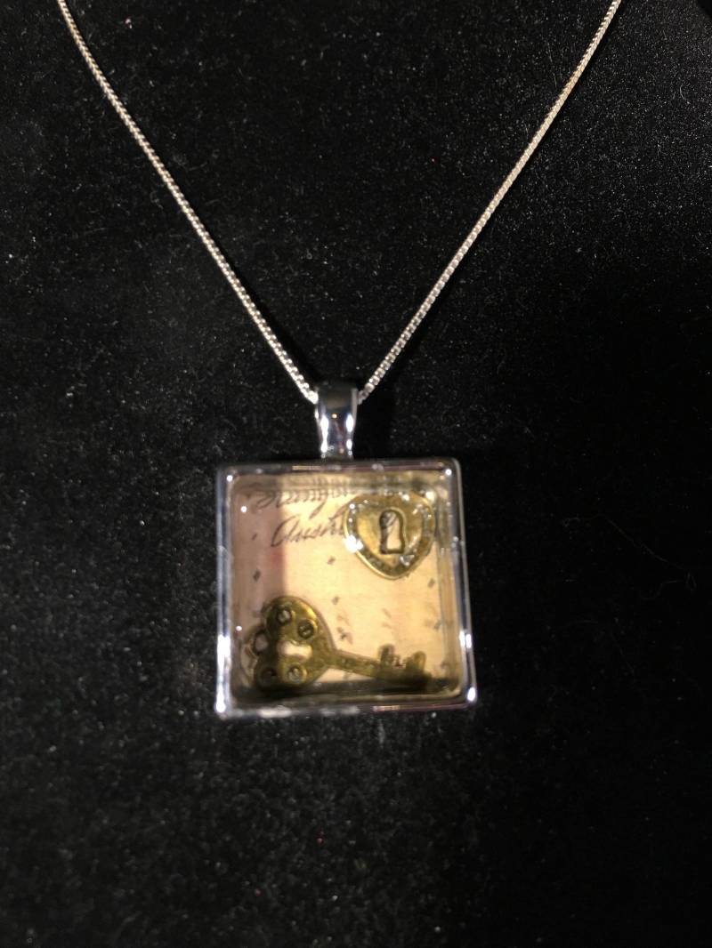 Familiengeschichte Ist Der Schlüssel Zum Herzen Familiengeschichte Ist Der Schlüssel Zum Herzen von TenaciousHopeGifts