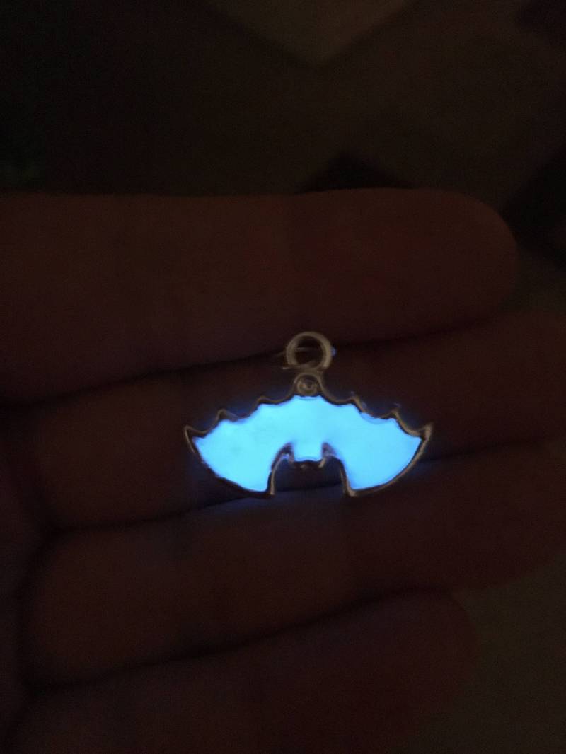 Leucht Fledermaus Leucht Fledermaus von TenaciousHopeGifts