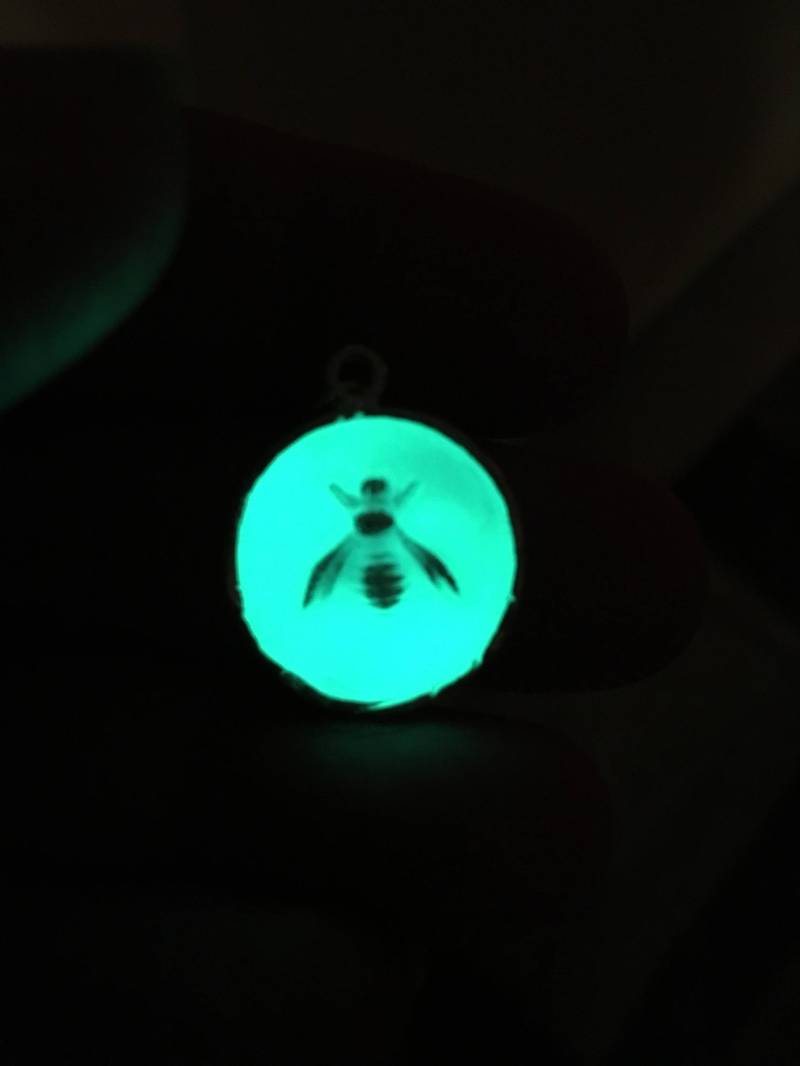 Leuchten Beeeeee Leuchten Beeeeee von TenaciousHopeGifts