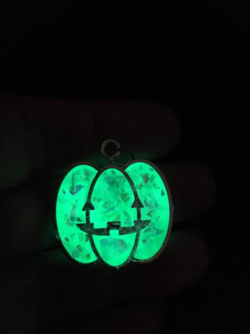 Leuchtende Kürbislaterne Leuchtende Kürbislaterne von TenaciousHopeGifts