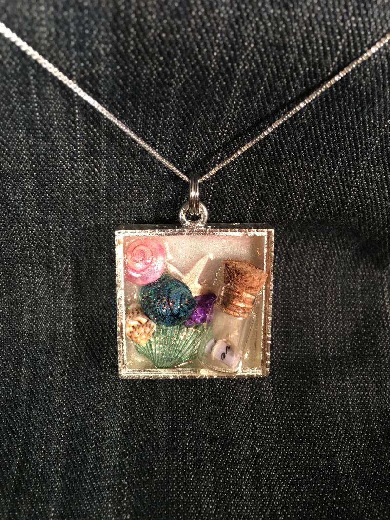 Schönheit Unter Wasser Schönheit Unter Wasser von TenaciousHopeGifts