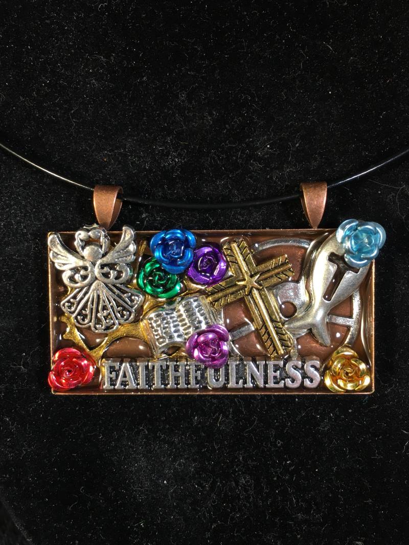 Treue Herrscht Treue Herrscht von TenaciousHopeGifts