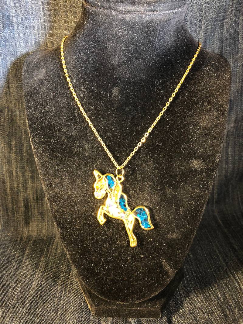 Wunderschönes Prancing Einhorn von TenaciousHopeGifts