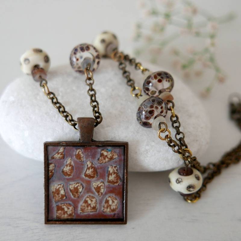 Braun Anhänger Halskette, Anhänger, Lange Lampwork Perlen Schmuck, Abstrakte Kunst Quadrat Braun Anhänger Halskette, Anhänger, Lange Lampwork Perlen Schmuck, Abstrakte Kunst Quadrat von TeodoraPainting